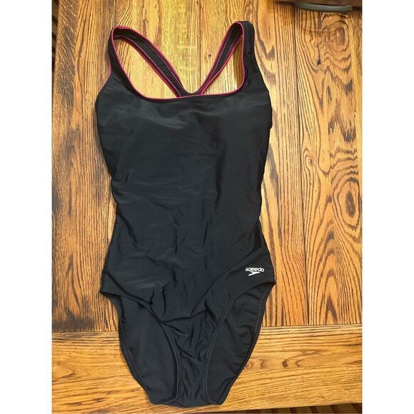 Speedo Other - Speedo black and pink Padded Racerback One Piece Swimsuit Size 8